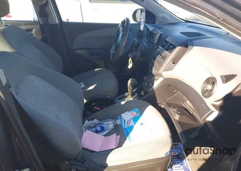 2013 Chevrolet Sonic Ls Auto z USA, uszkodzony, nr VIN 1G1JA5SH0D4160064